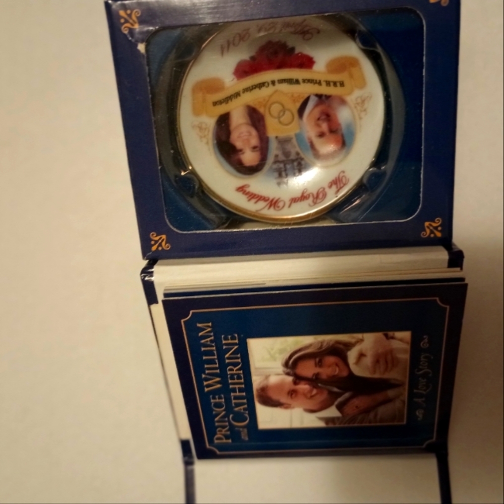 Royal Wedding Commencement Mini Set